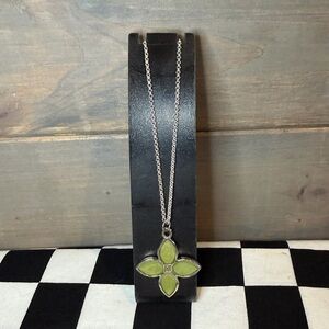 Vintage Sparkle Flower Pendant Necklace